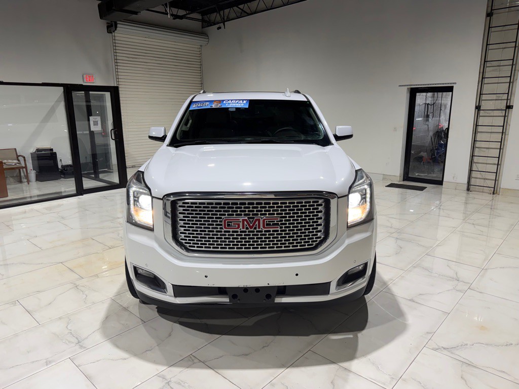 2017 GMC Yukon Image 2