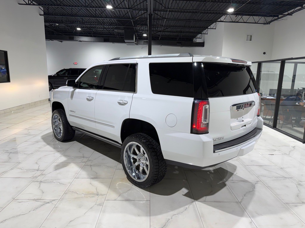 2017 GMC Yukon Image 9