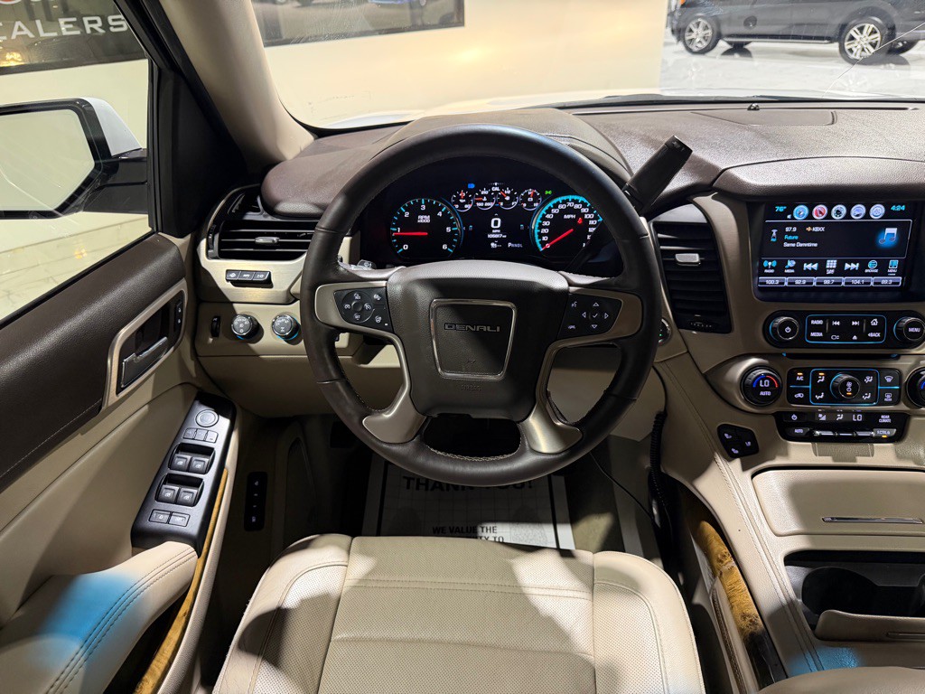2017 GMC Yukon Image 27