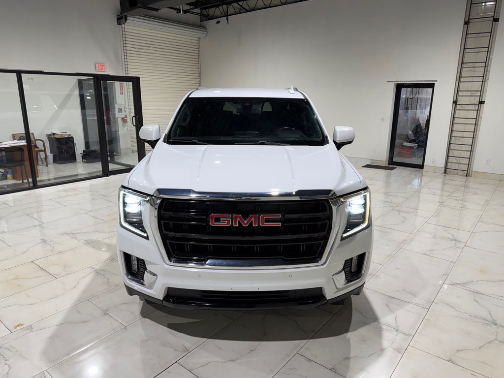 2021 GMC Yukon Image 2