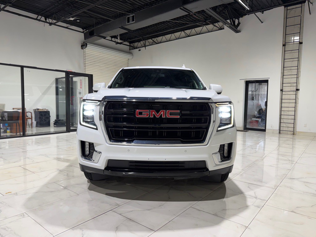 2021 GMC Yukon Image 3