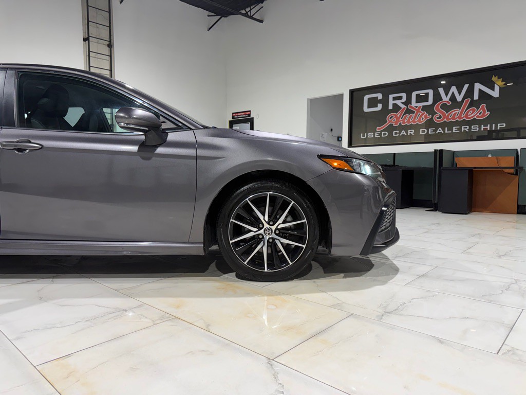 2022 Toyota Camry Image 6