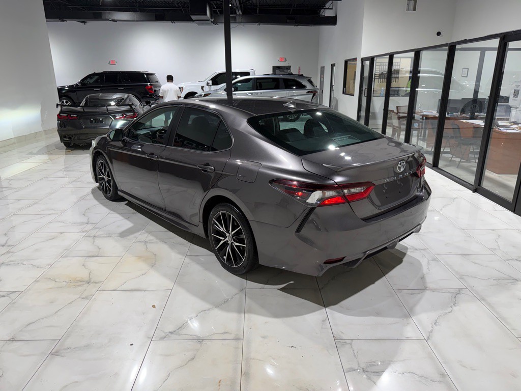 2022 Toyota Camry Image 9
