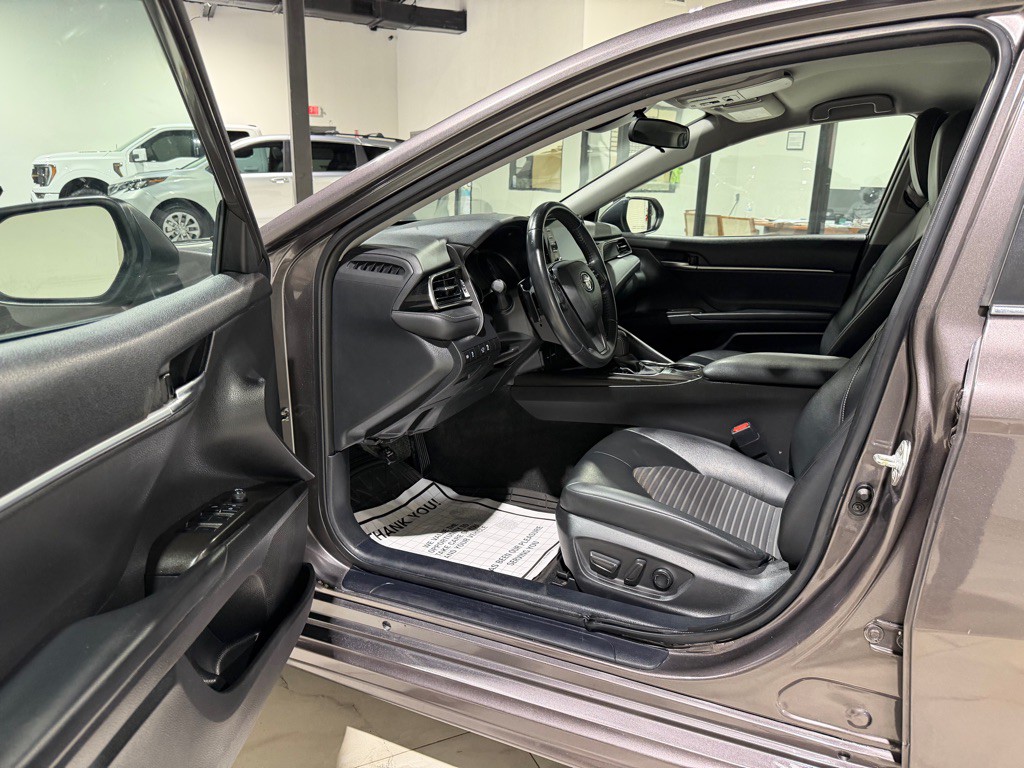 2022 Toyota Camry Image 16