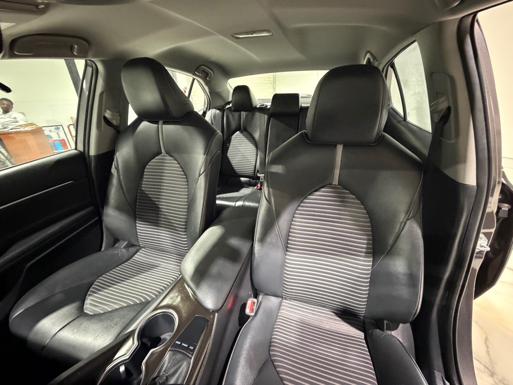 2022 Toyota Camry Image 18