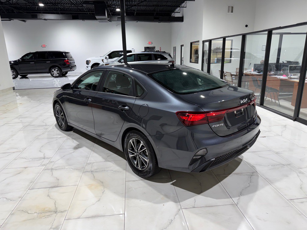 2024 Kia Forte Image 9