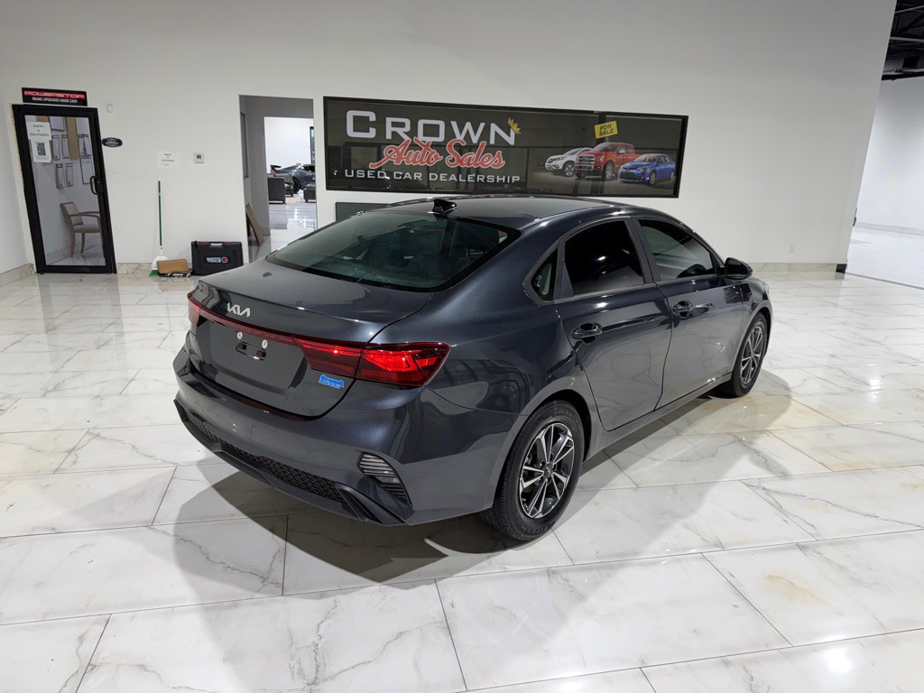 2024 Kia Forte Image 11