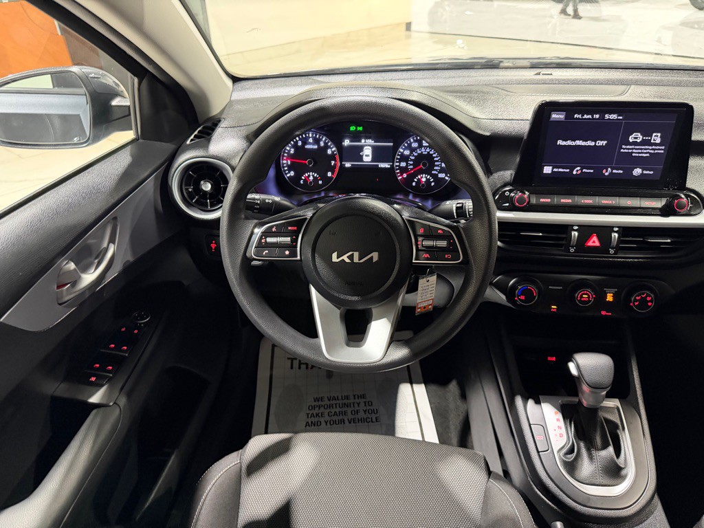 2024 Kia Forte Image 24