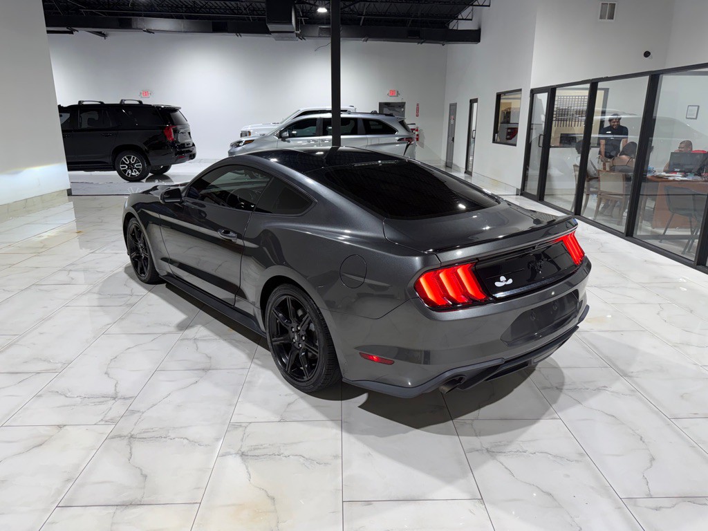 2018 Ford Mustang Image 9