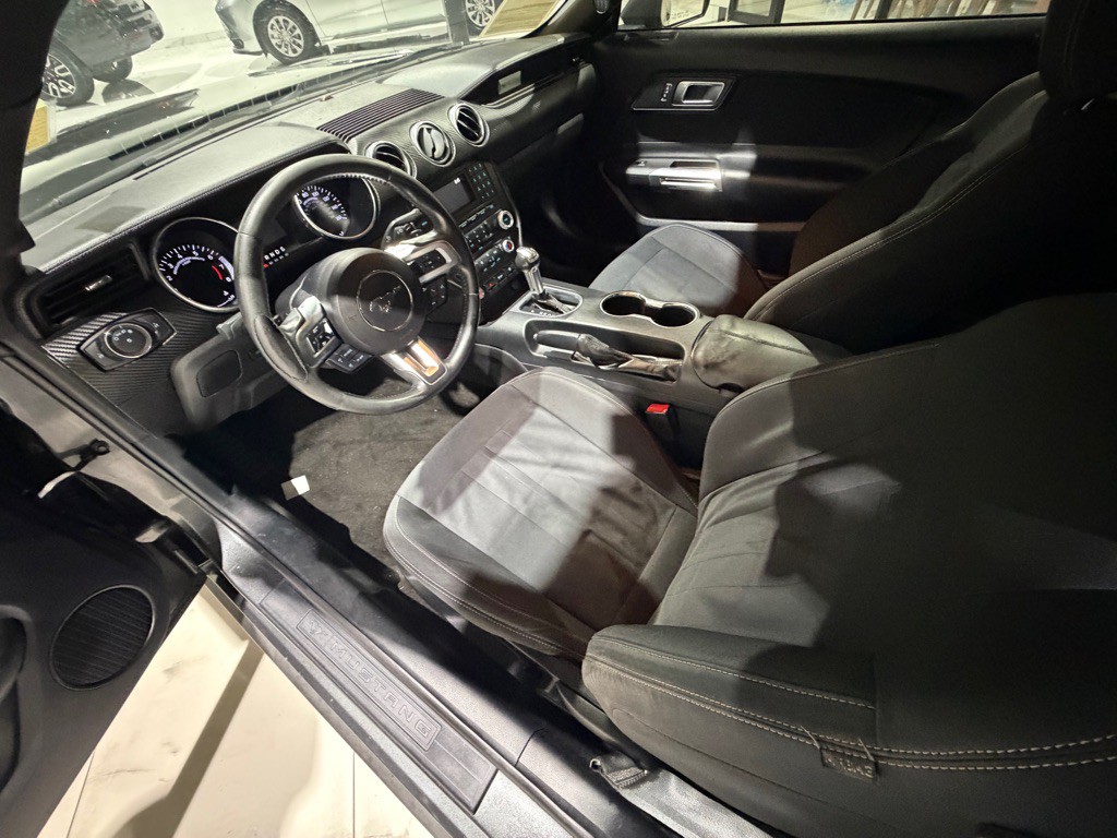2018 Ford Mustang Image 17