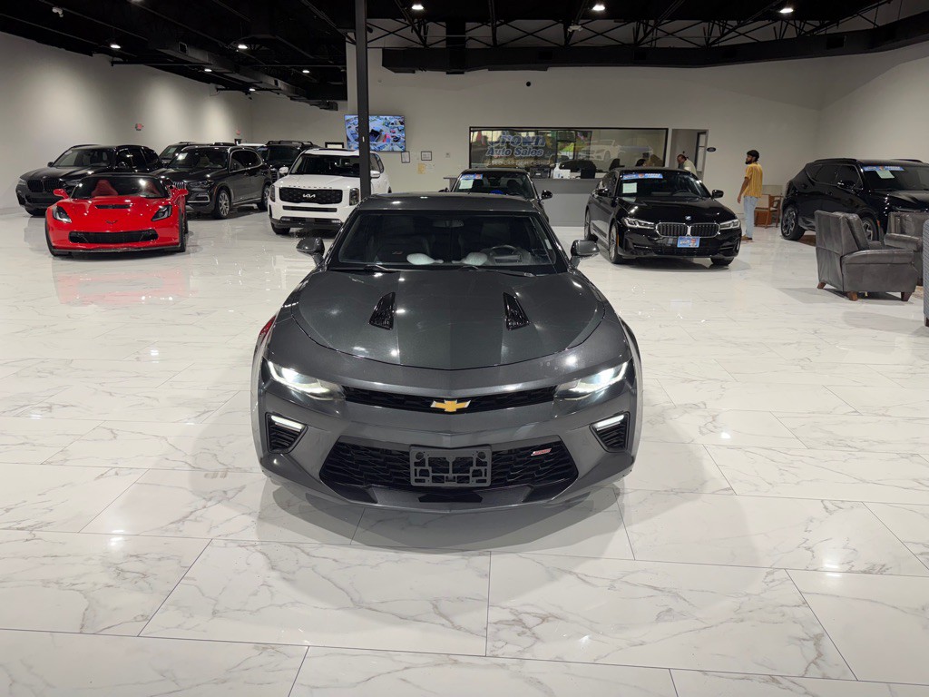 2018 Chevrolet Camaro Image 2