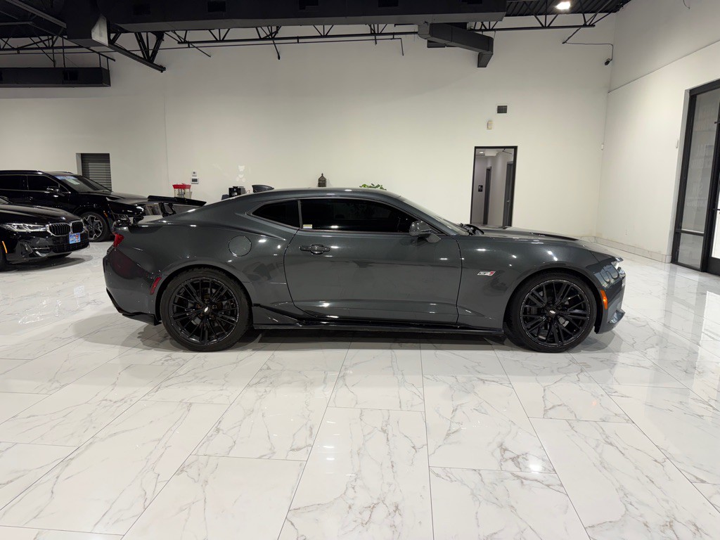 2018 Chevrolet Camaro Image 8