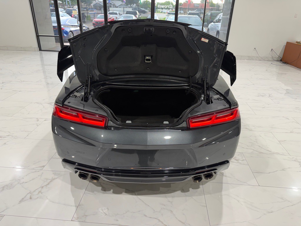 2018 Chevrolet Camaro Image 12
