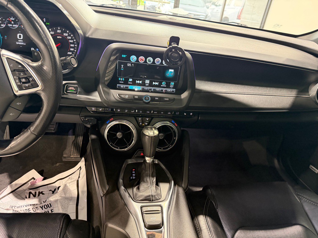 2018 Chevrolet Camaro Image 19