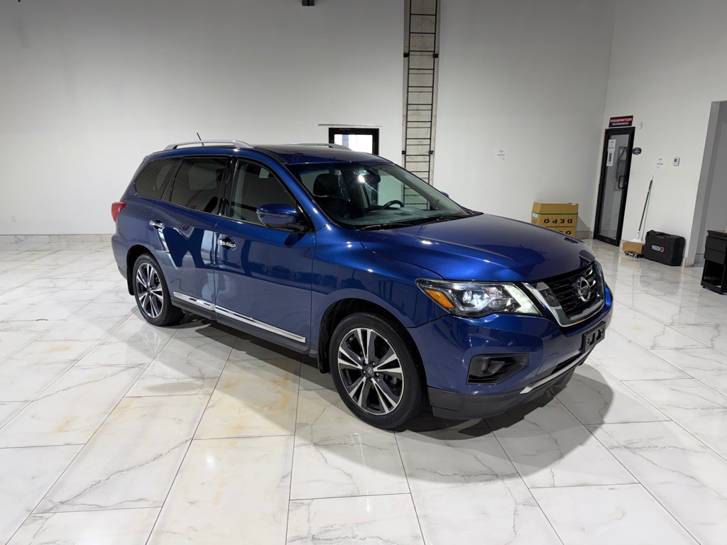 2018 Nissan Pathfinder Image 3