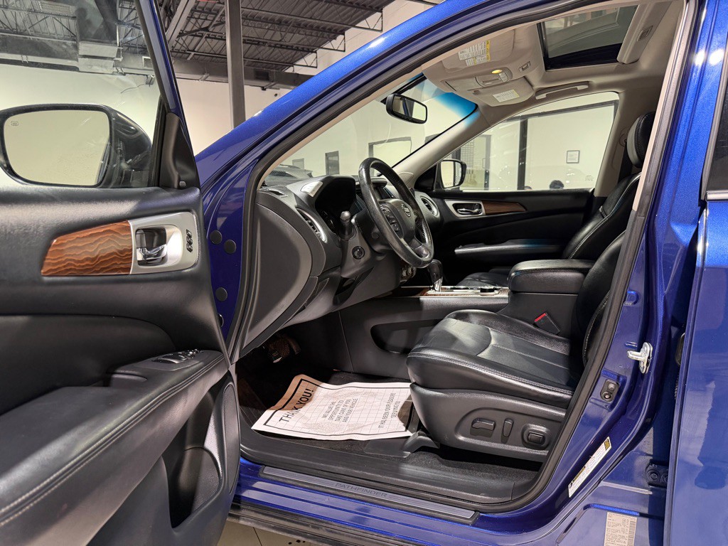 2018 Nissan Pathfinder Image 16