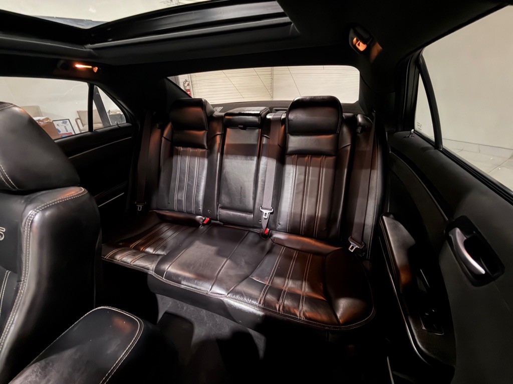 2021 Chrysler 300 Image 15