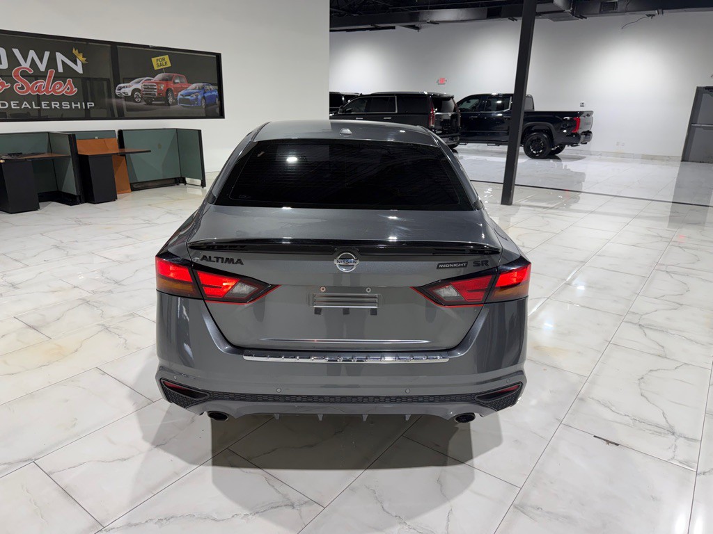 2022 Nissan Altima Image 10