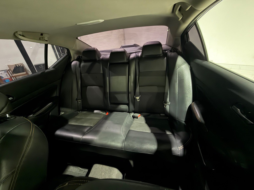 2022 Nissan Altima Image 17