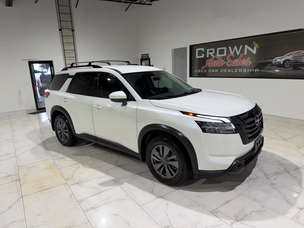 2022 Nissan Pathfinder Image 3