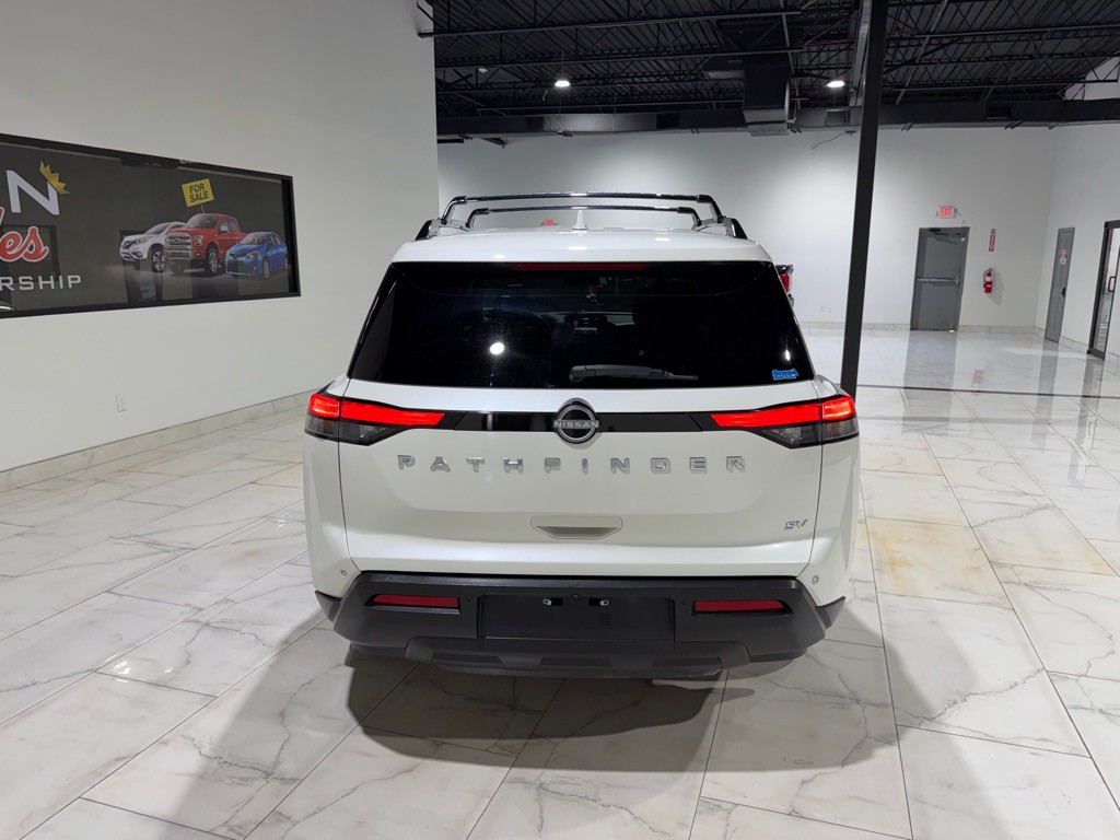 2022 Nissan Pathfinder Image 10