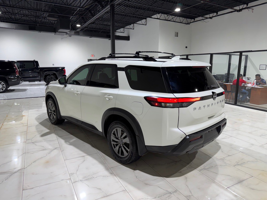 2022 Nissan Pathfinder Image 11