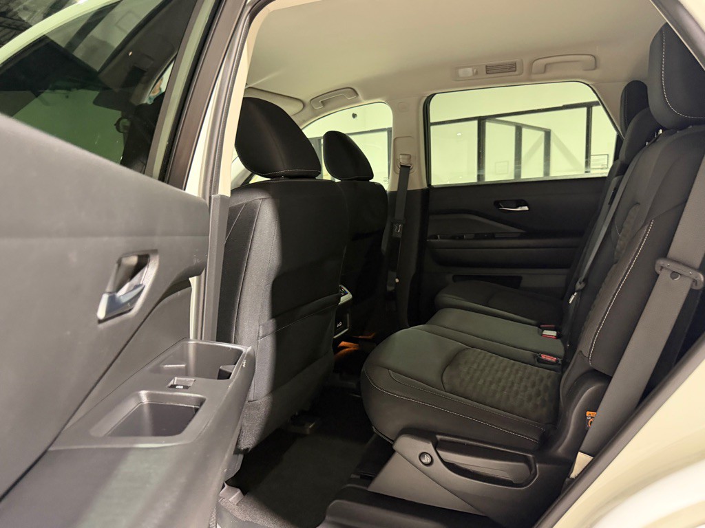 2022 Nissan Pathfinder Image 13