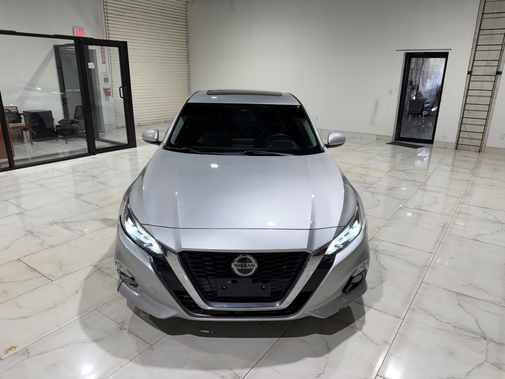 2020 Nissan Altima Image 2
