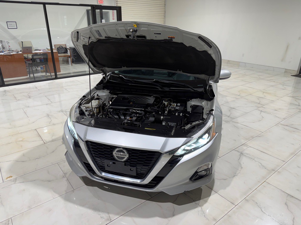 2020 Nissan Altima Image 4