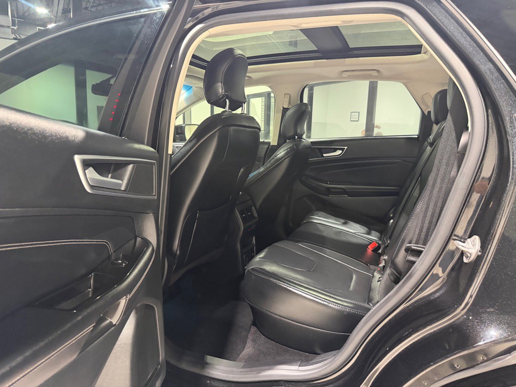 2015 Ford Edge Image 13