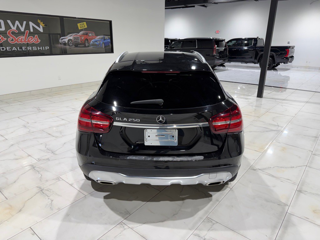 2020 Mercedes-Benz GLA-Class Image 10
