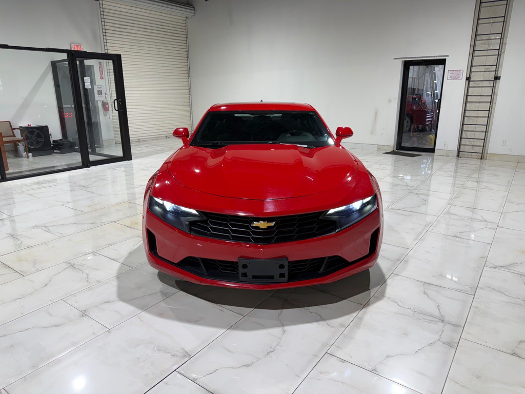 2023 Chevrolet Camaro Image 2