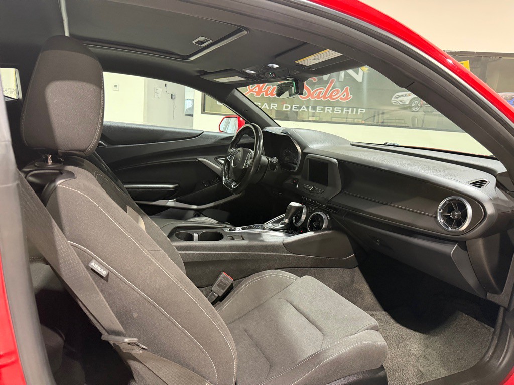 2023 Chevrolet Camaro Image 13
