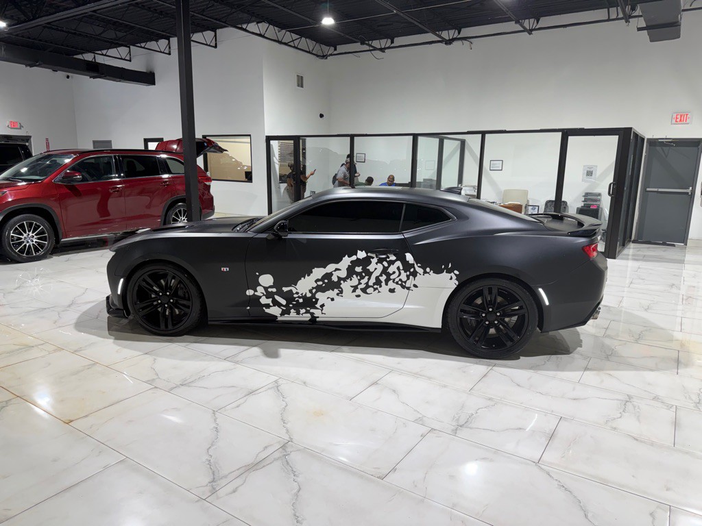2018 Chevrolet Camaro Image 8