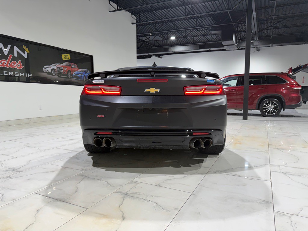 2018 Chevrolet Camaro Image 11