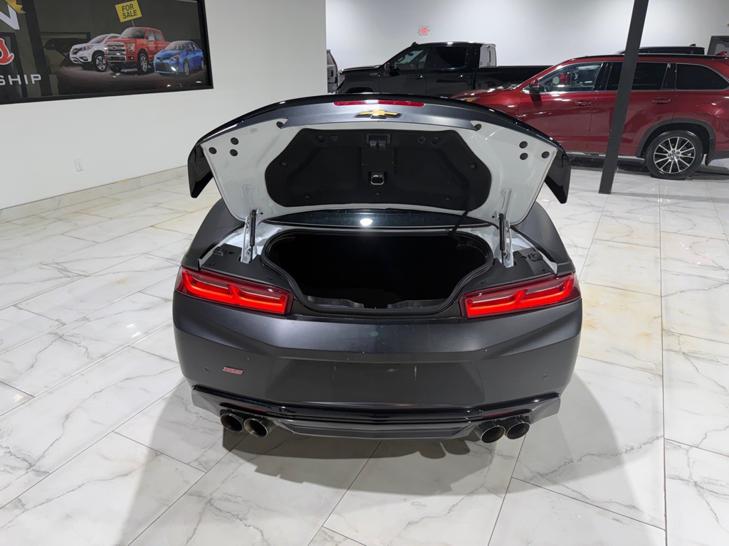 2018 Chevrolet Camaro Image 13