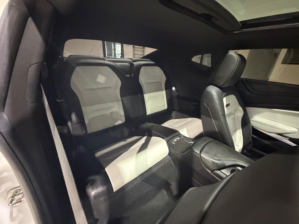 2018 Chevrolet Camaro Image 16