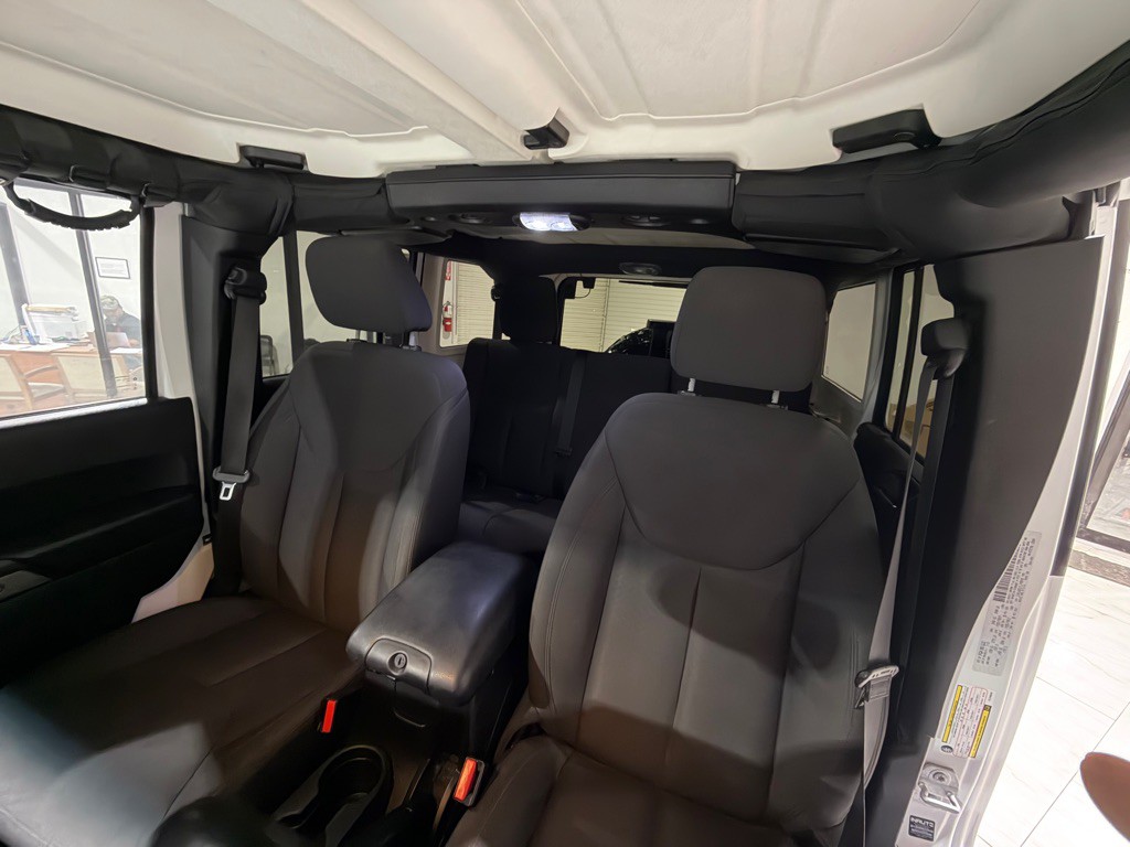2015 Jeep Wrangler Unlimited Image 18