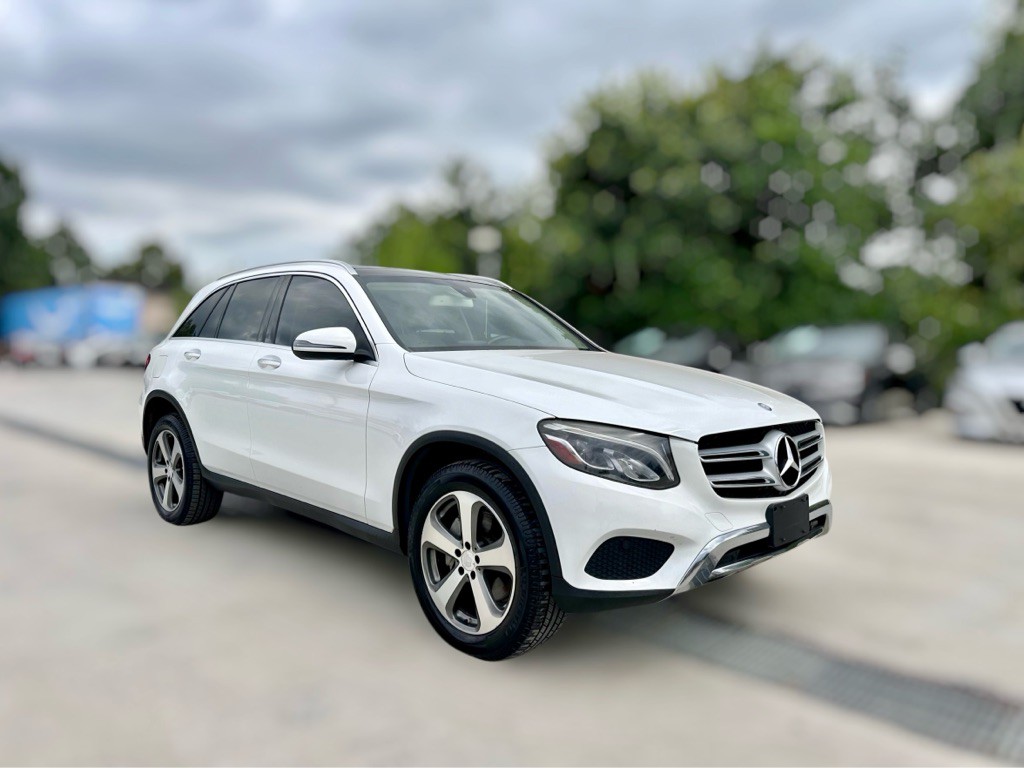 2017 Mercedes-Benz GLC-Class Image 12