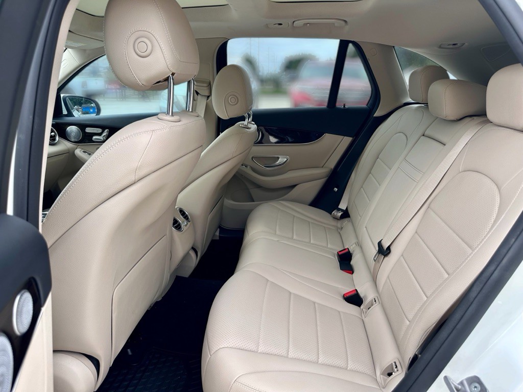 2017 Mercedes-Benz GLC-Class Image 20