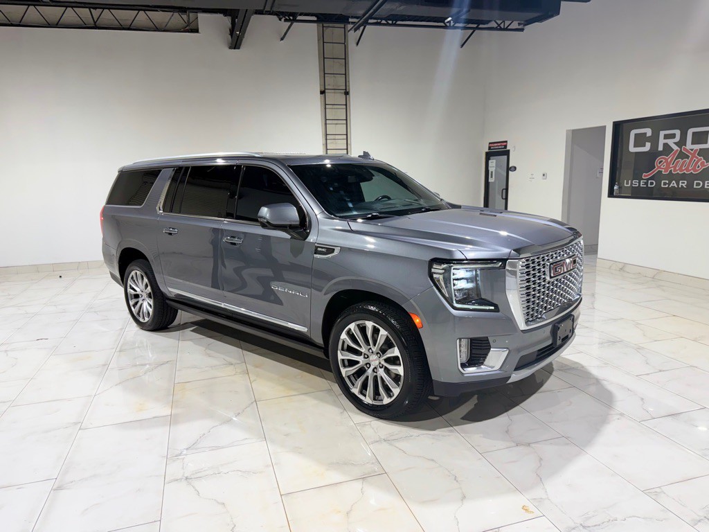 2022 GMC Yukon Image 3