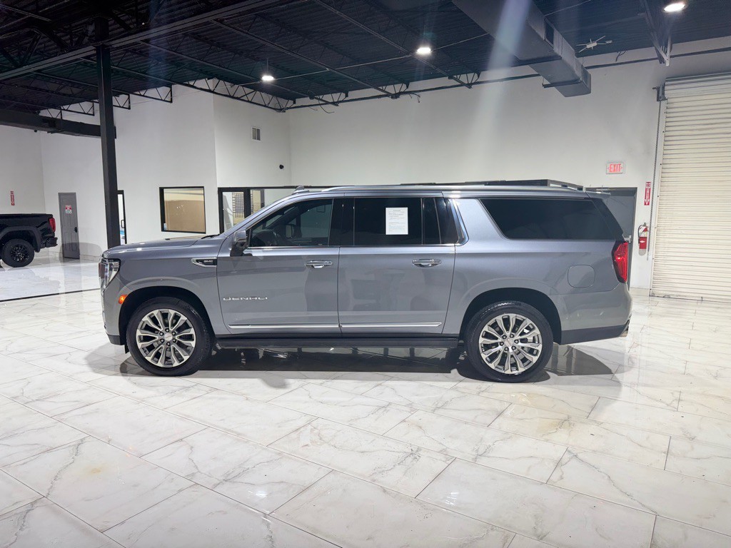2022 GMC Yukon Image 7