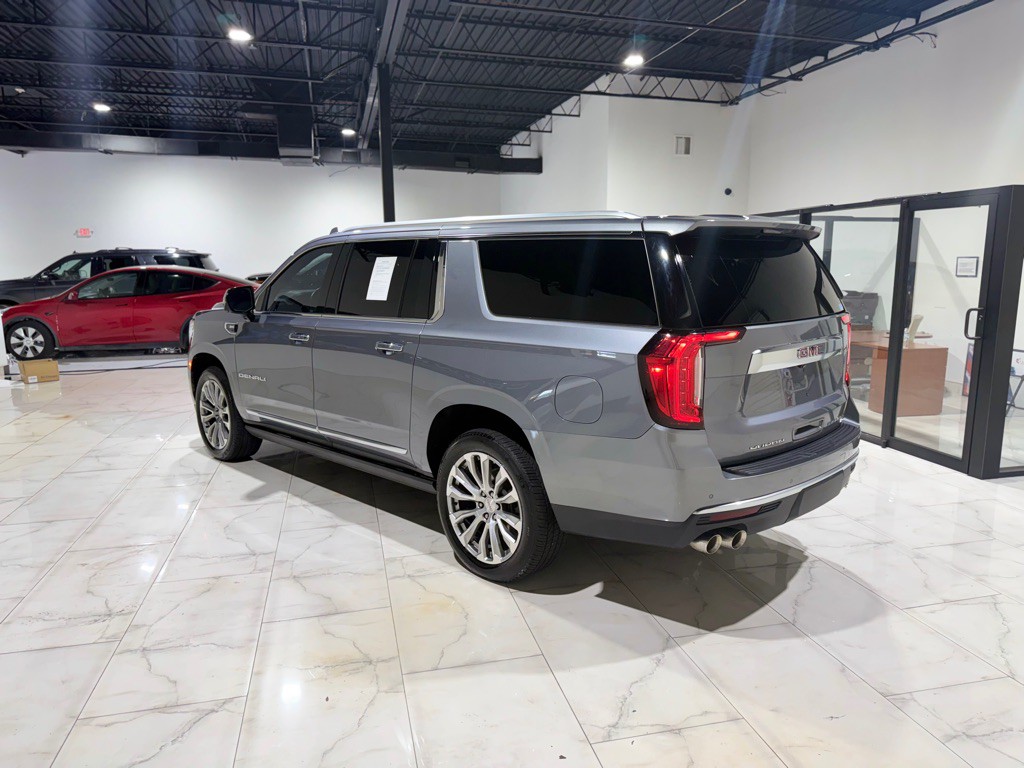 2022 GMC Yukon Image 10