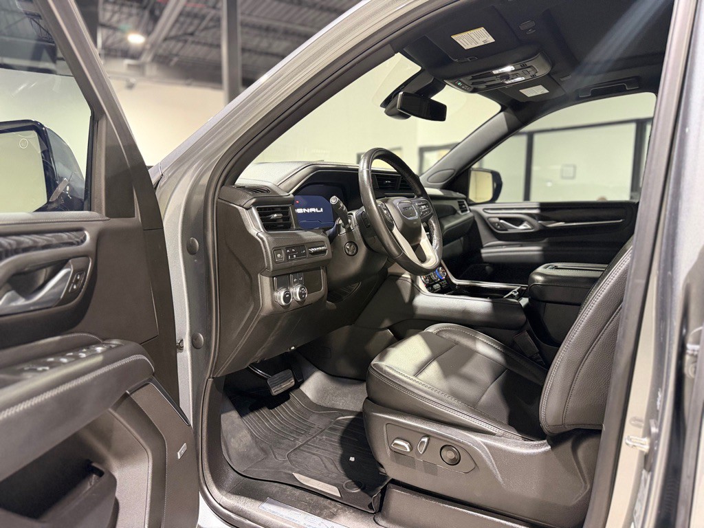 2022 GMC Yukon Image 15