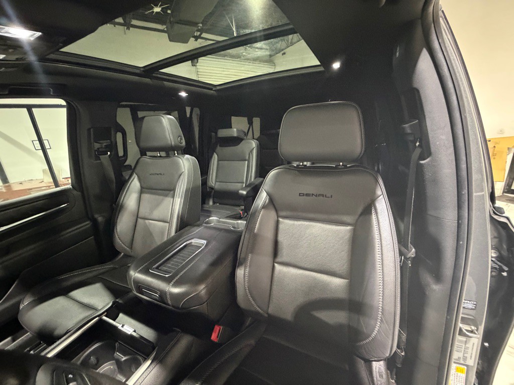2022 GMC Yukon Image 18