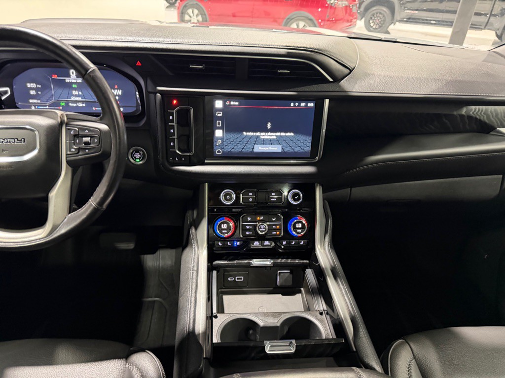 2022 GMC Yukon Image 22