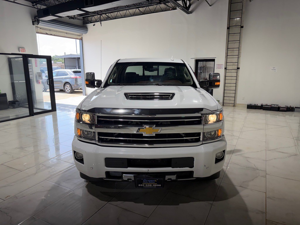 2018 Chevrolet Silverado 1500 Image 2