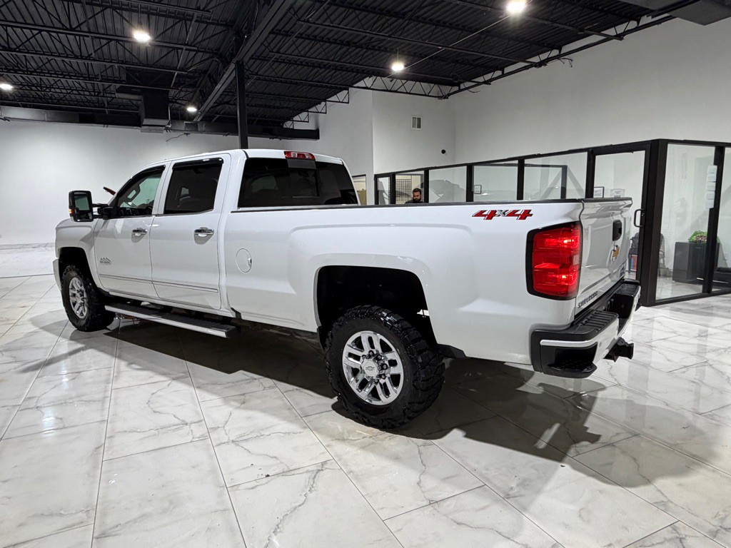 2018 Chevrolet Silverado 1500 Image 11