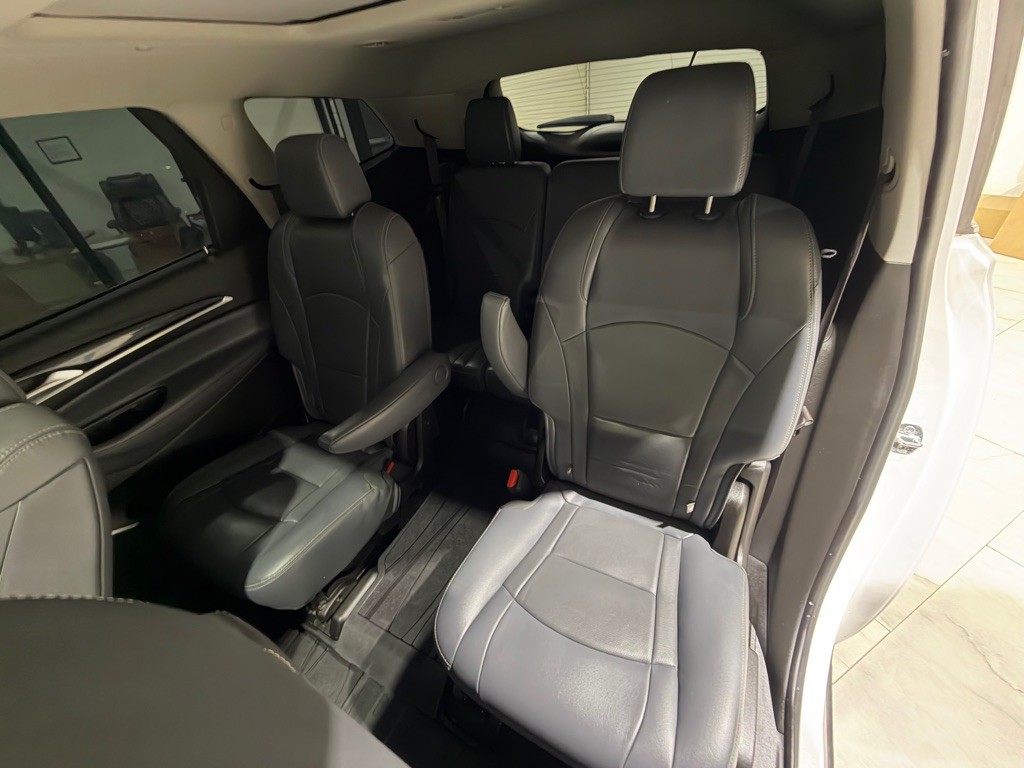 2019 Buick Enclave Image 18