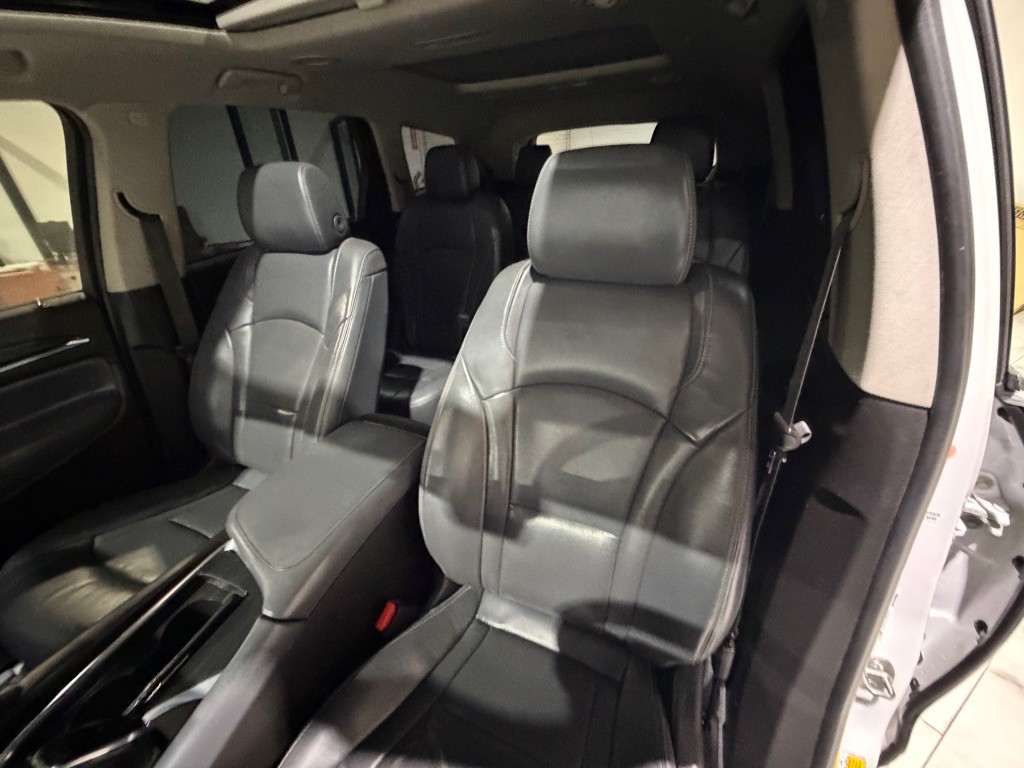 2019 Buick Enclave Image 19